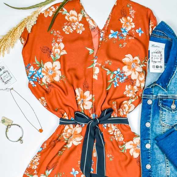 NWT Jane Marie Druzy Triangle Necklace, Burnt Orange - Picture 2 of 2